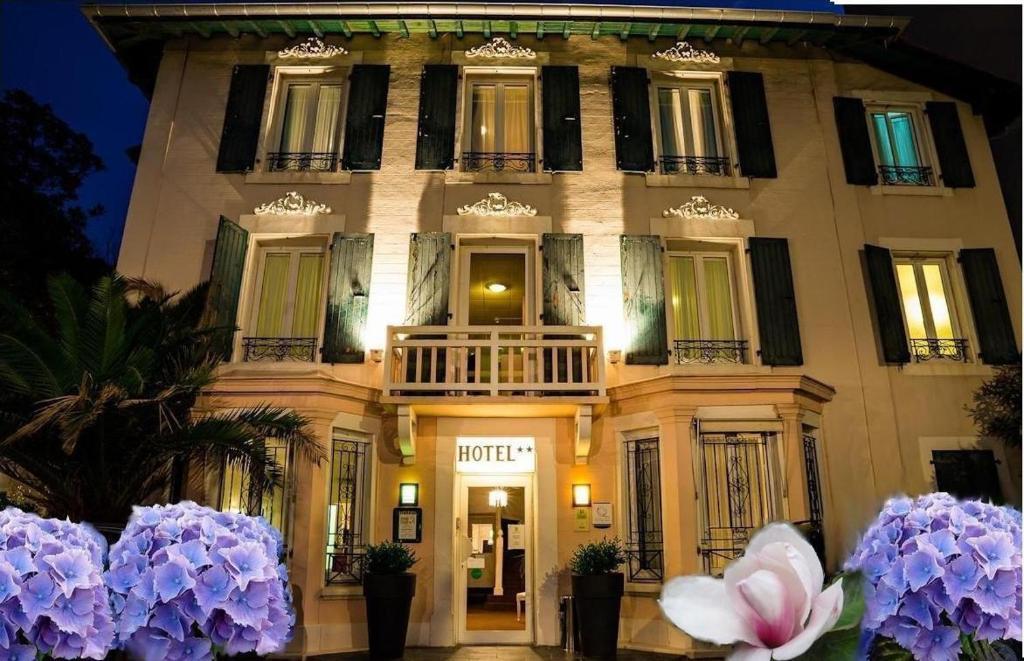 Hotel Val Flores Logis Biarritz Esterno foto